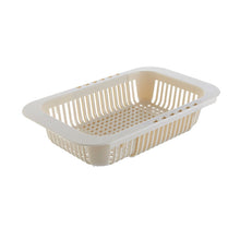 Load image into Gallery viewer, Extendable plastic basket to dry water from vegetables, fruits or anything
