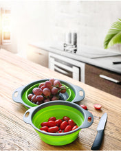 Load image into Gallery viewer, The silicone vegetable and fruit washing basket is fordable
