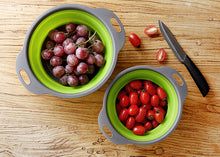 Load image into Gallery viewer, The silicone vegetable and fruit washing basket is fordable
