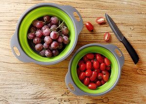 The silicone vegetable and fruit washing basket is fordable